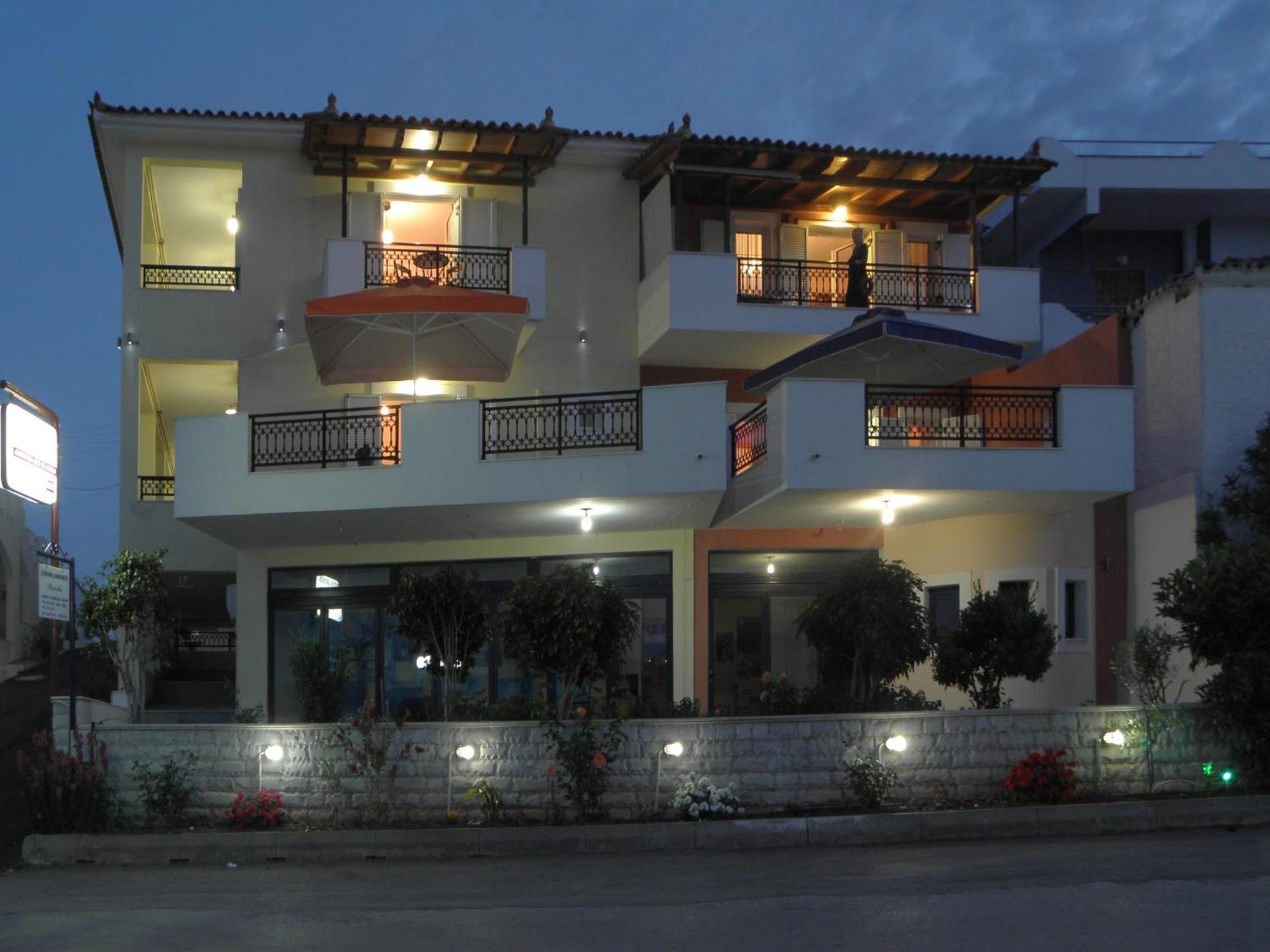 Vasilis Apartments Ерміоні Екстер'єр фото